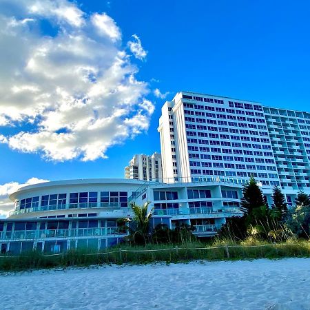 מיאמי ביץ' Castle Beach Resort Condo Penthouse Or 1Br Direct Ocean View -Just Remodeled- מראה חיצוני תמונה