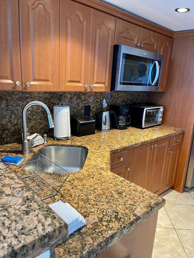 מיאמי ביץ' Castle Beach Resort Condo Penthouse Or 1Br Direct Ocean View -Just Remodeled- מראה חיצוני תמונה