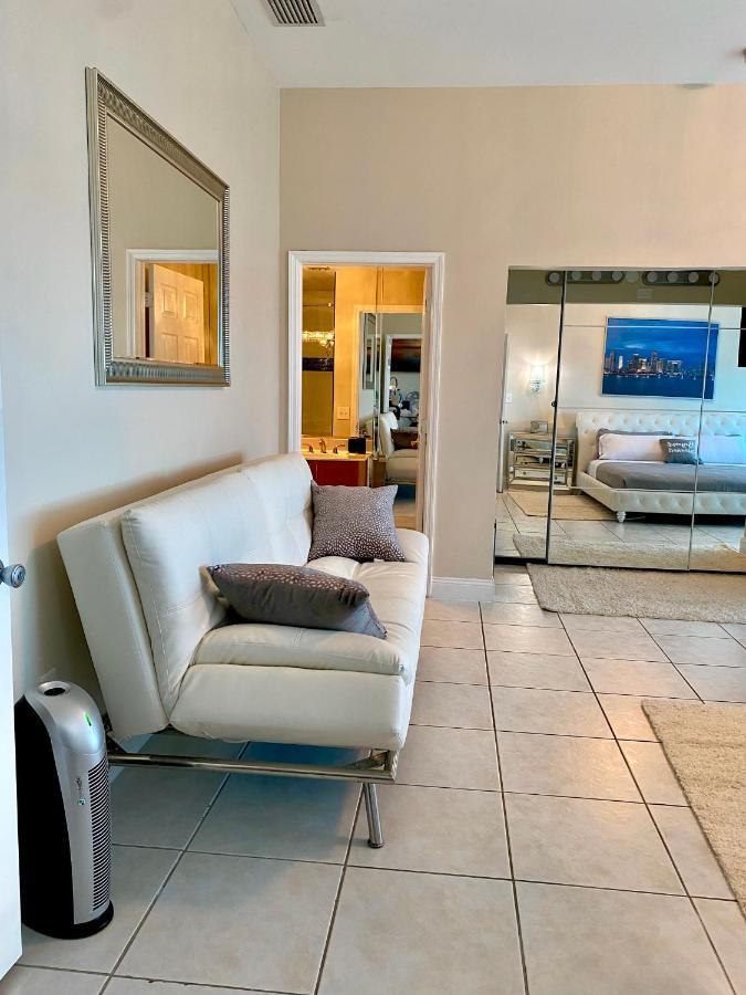 מיאמי ביץ' Castle Beach Resort Condo Penthouse Or 1Br Direct Ocean View -Just Remodeled- מראה חיצוני תמונה