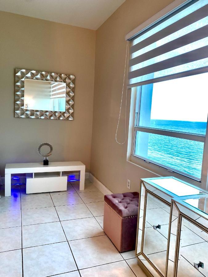 מיאמי ביץ' Castle Beach Resort Condo Penthouse Or 1Br Direct Ocean View -Just Remodeled- מראה חיצוני תמונה