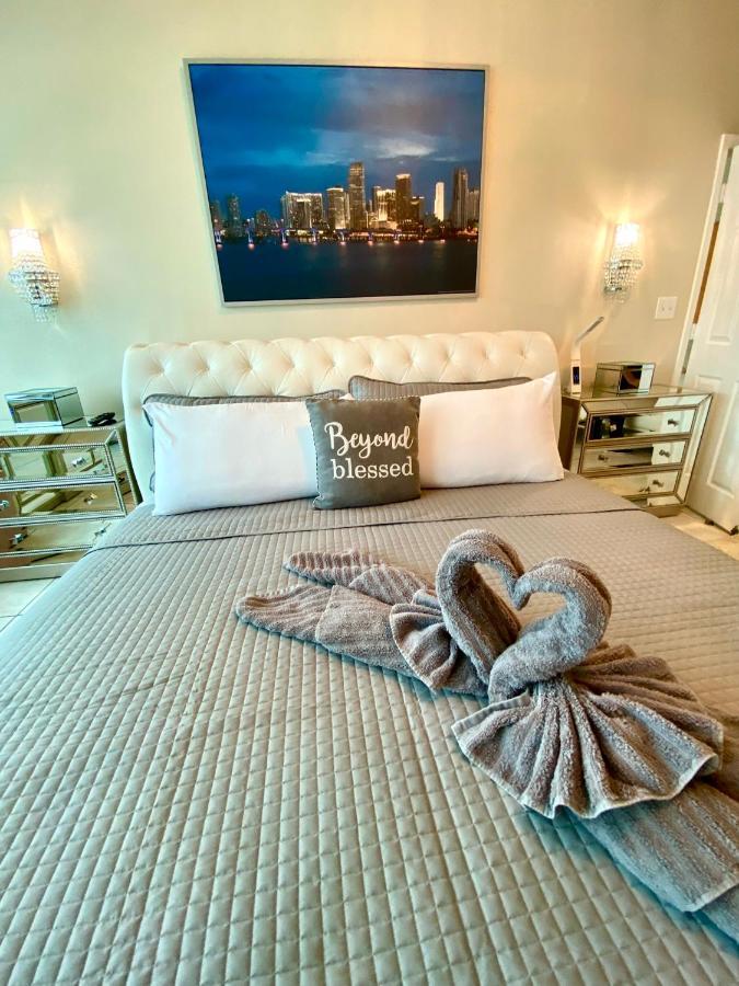 מיאמי ביץ' Castle Beach Resort Condo Penthouse Or 1Br Direct Ocean View -Just Remodeled- מראה חיצוני תמונה